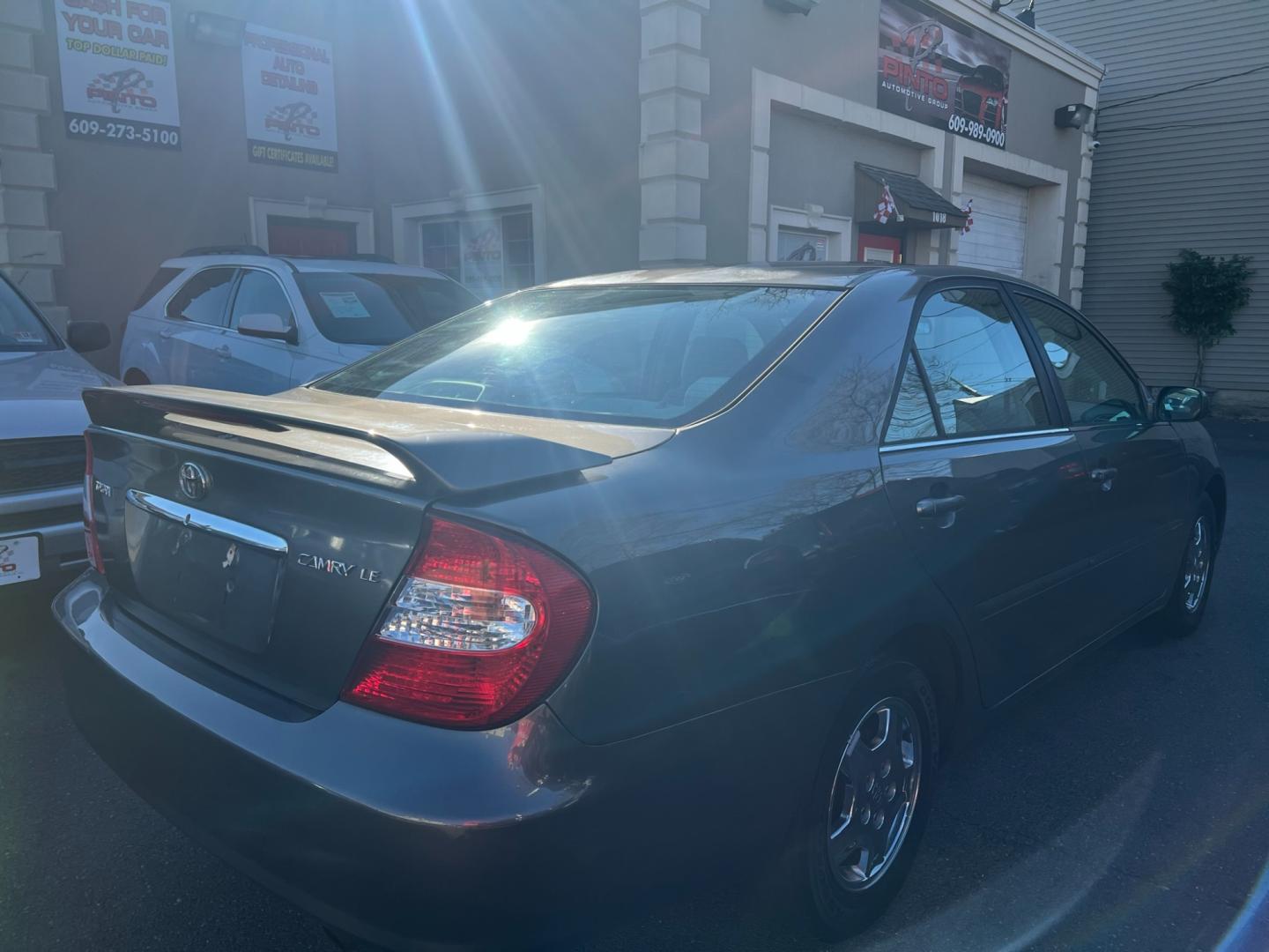 2003 charcoal /beige Toyota Camry LE (4T1BE32K63U) with an 2.4L L4 DOHC 16V engine, located at 1018 Brunswick Ave, Trenton, NJ, 08638, (609) 989-0900, 40.240086, -74.748085 - Photo#3